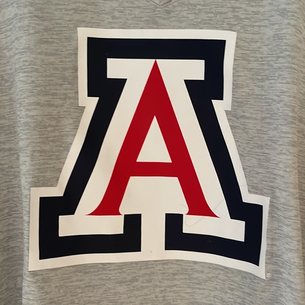 🔥 UofA t-shirt - Size L - Picture 3 of 8